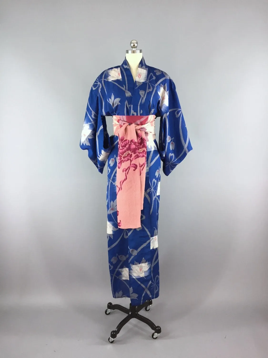 1930s Vintage Silk Kimono Robe / Blue Ikat Floral