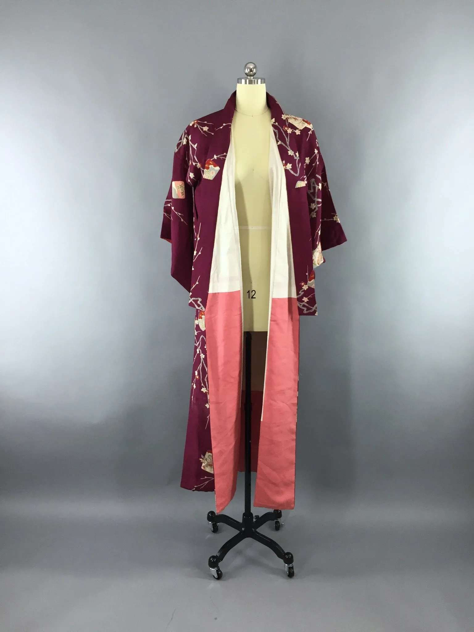 1940s Vintage Silk Kimono Robe in Maroon Red Floral Print