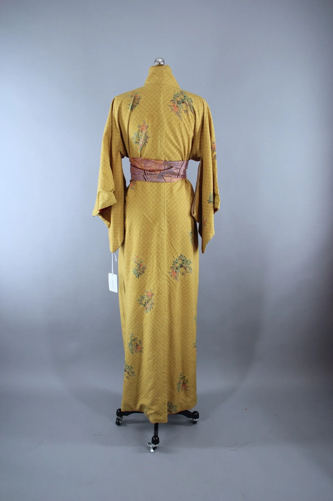 1950s Vintage Kimono Robe in Mustard Yellow Floral Print