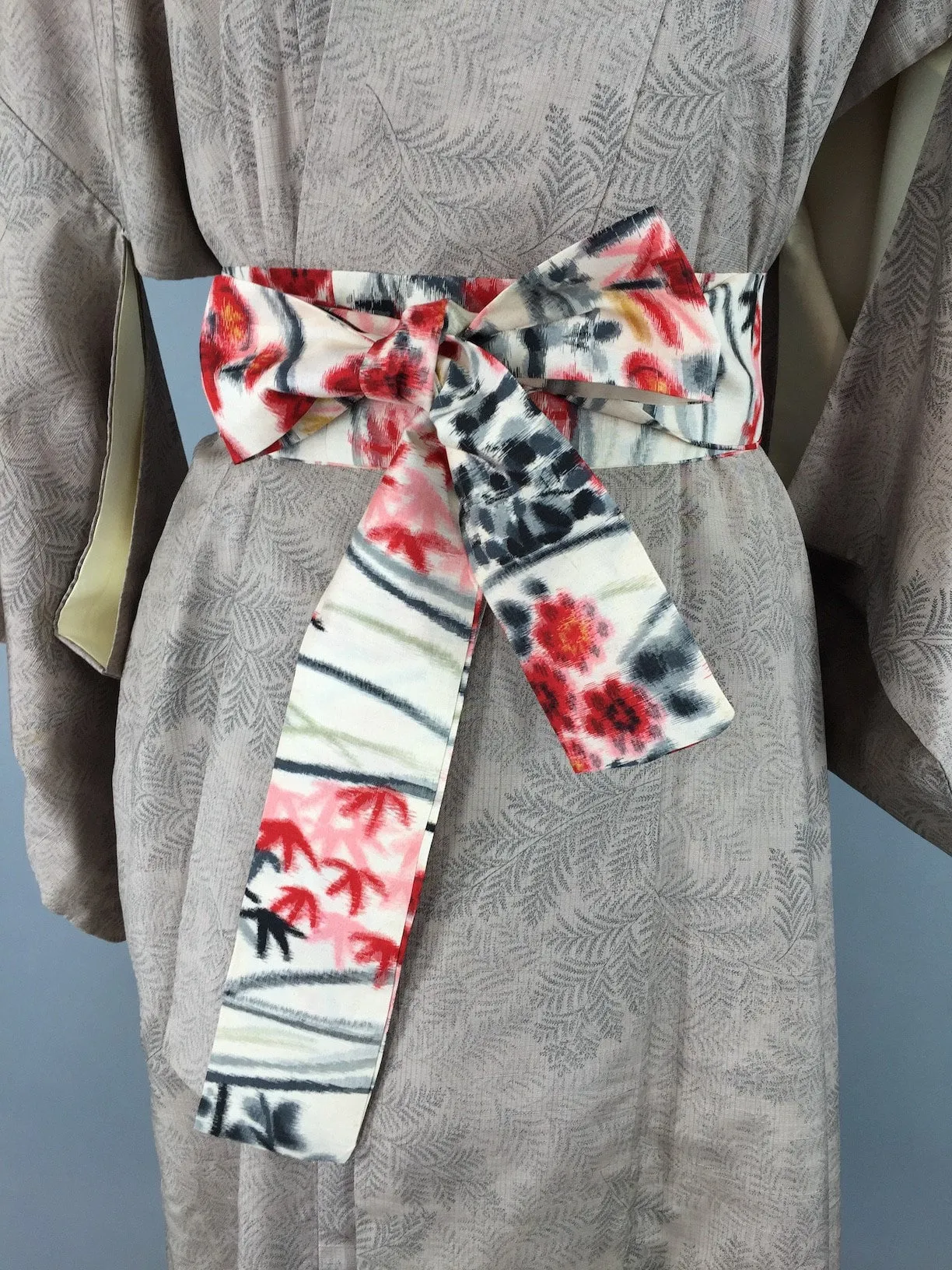 1950s Vintage Kimono Robe / Taupe Tan Fern Print