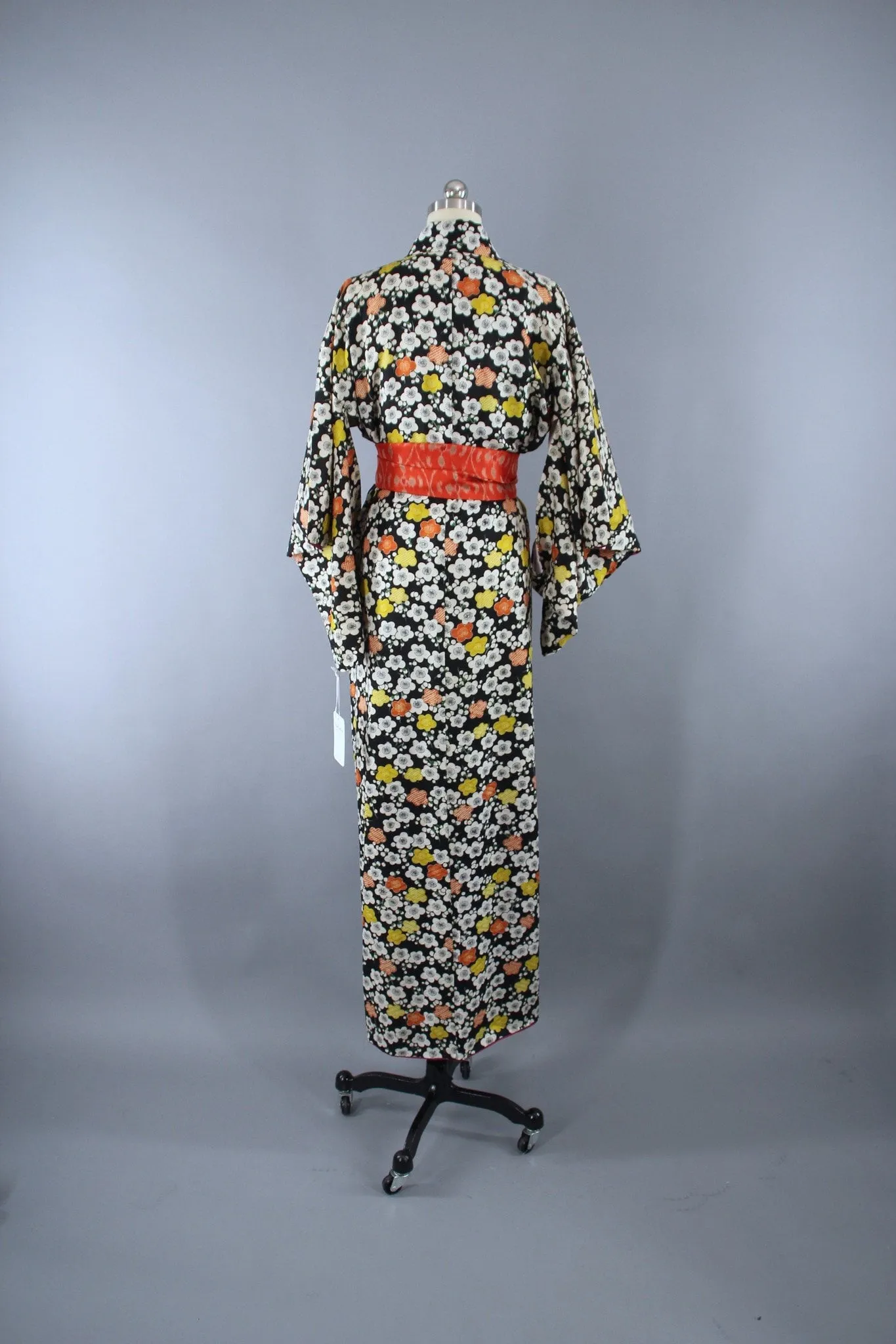 1950s Vintage Kimono Robe with Black & White Cherry Blossom Print