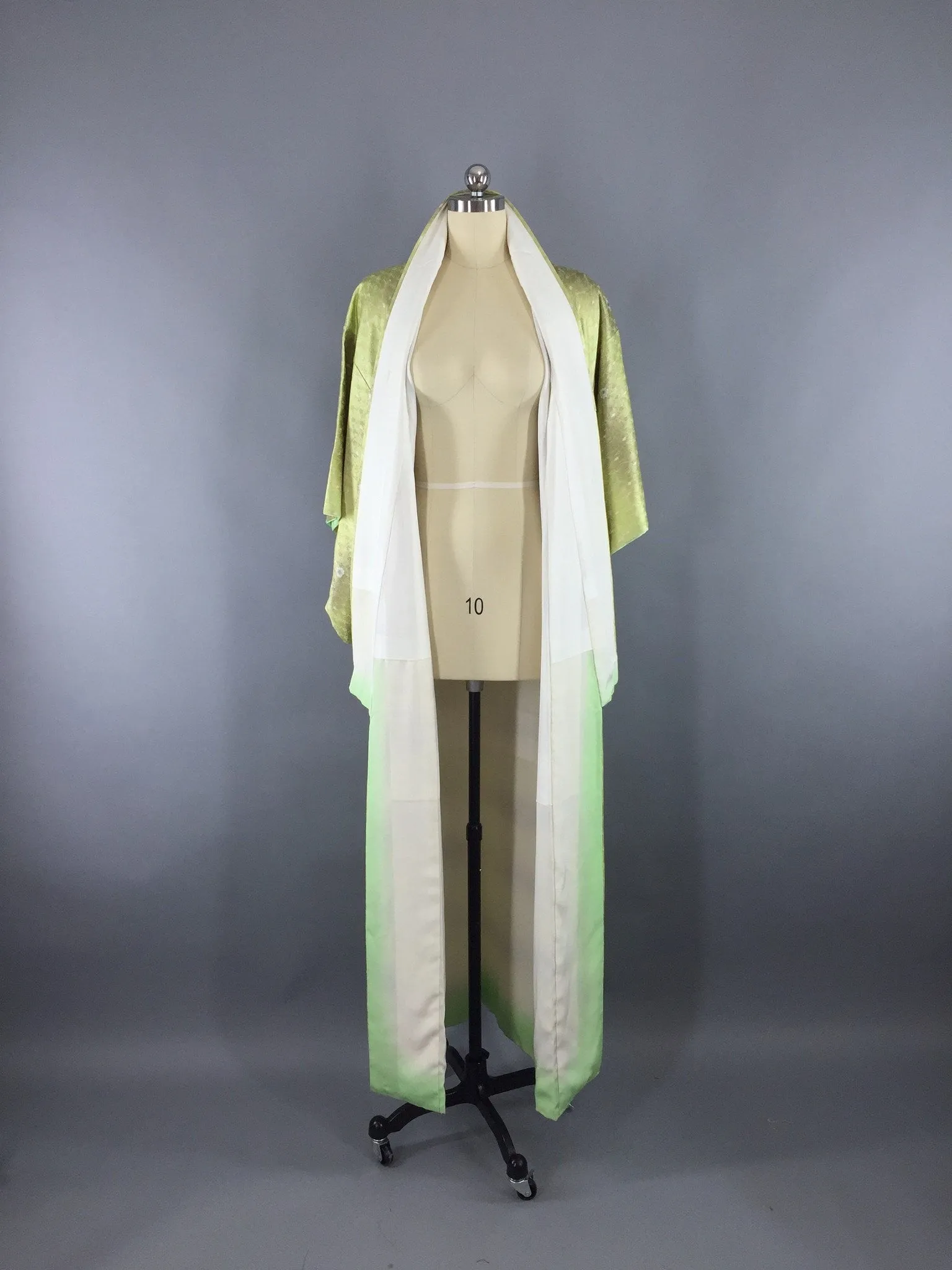 1950s Vintage Silk Kimono Robe in Apple Green Ombre