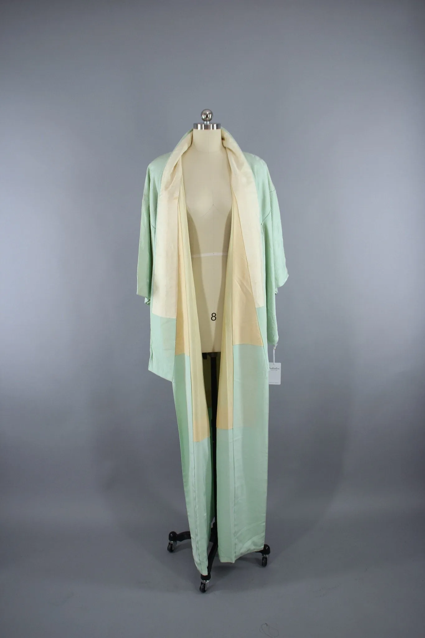 1950s Vintage Silk Kimono Robe in Pastel Mint Green