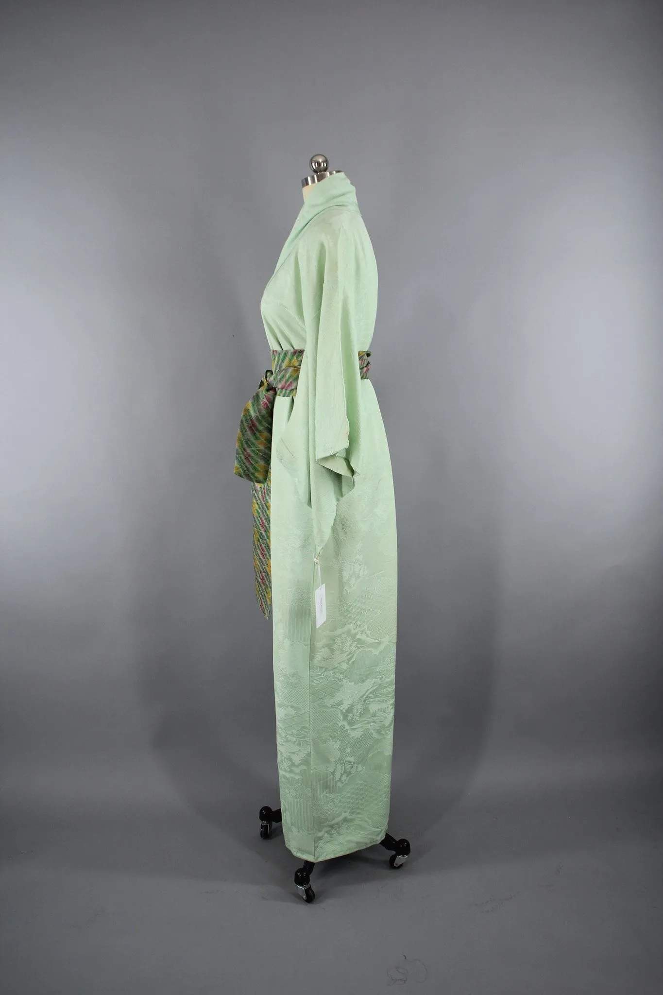 1950s Vintage Silk Kimono Robe in Pastel Mint Green