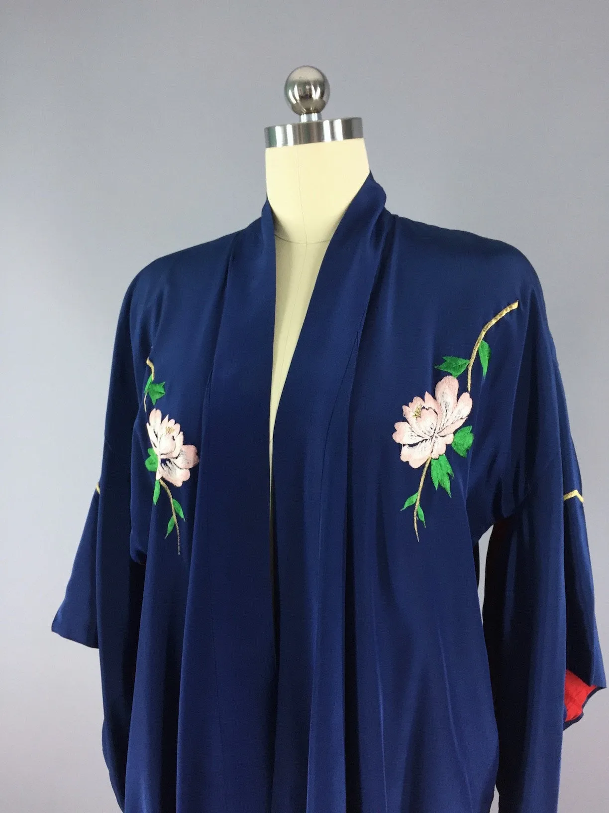 1960s Vintage Kimono Robe / Blue Embroidered Bird