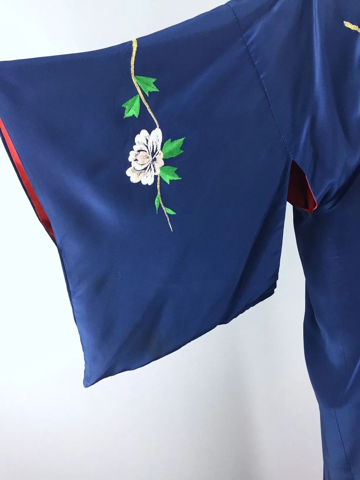 1960s Vintage Kimono Robe / Blue Embroidered Bird