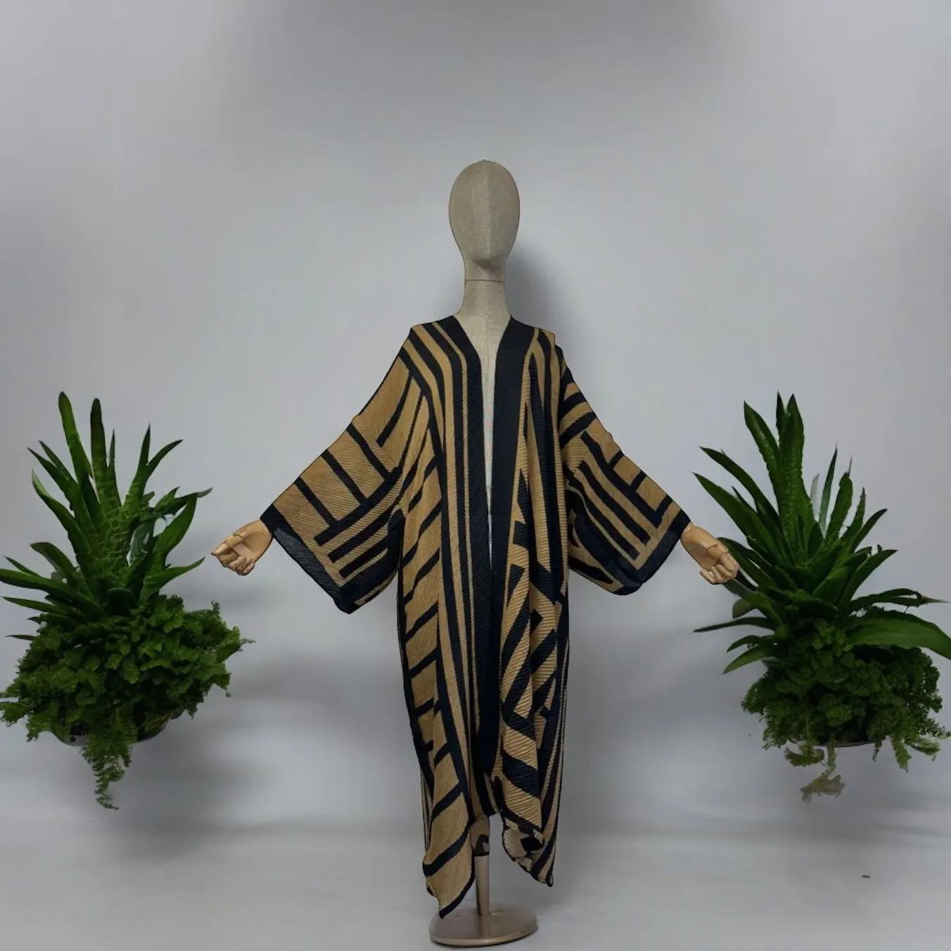 Ahlai Pleated kimono