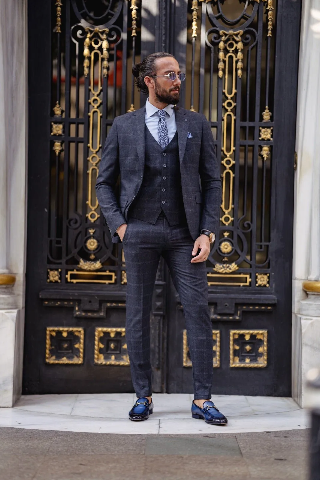 Avala Plaid Navy blue Suit