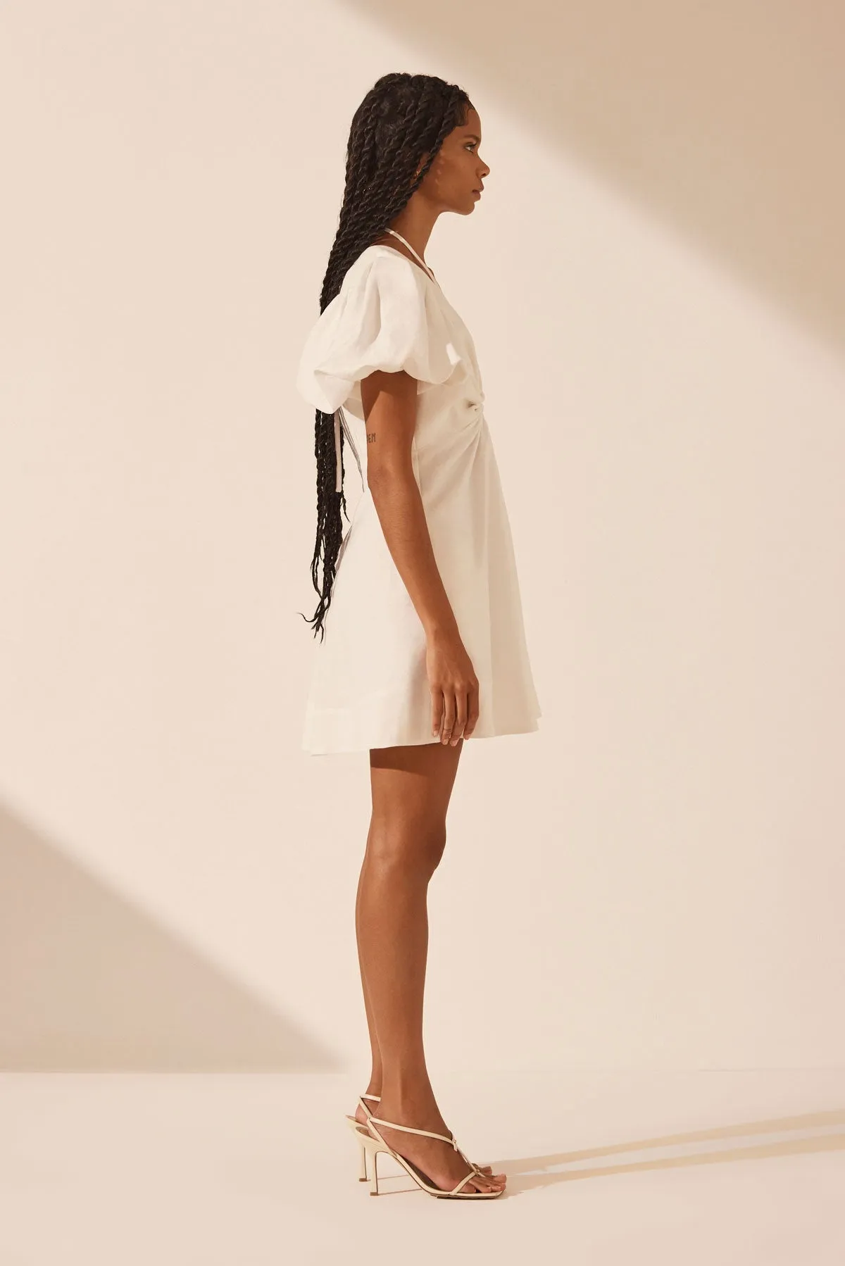 BLANC LINEN RUCHED KEYHOLE MINI DRESS