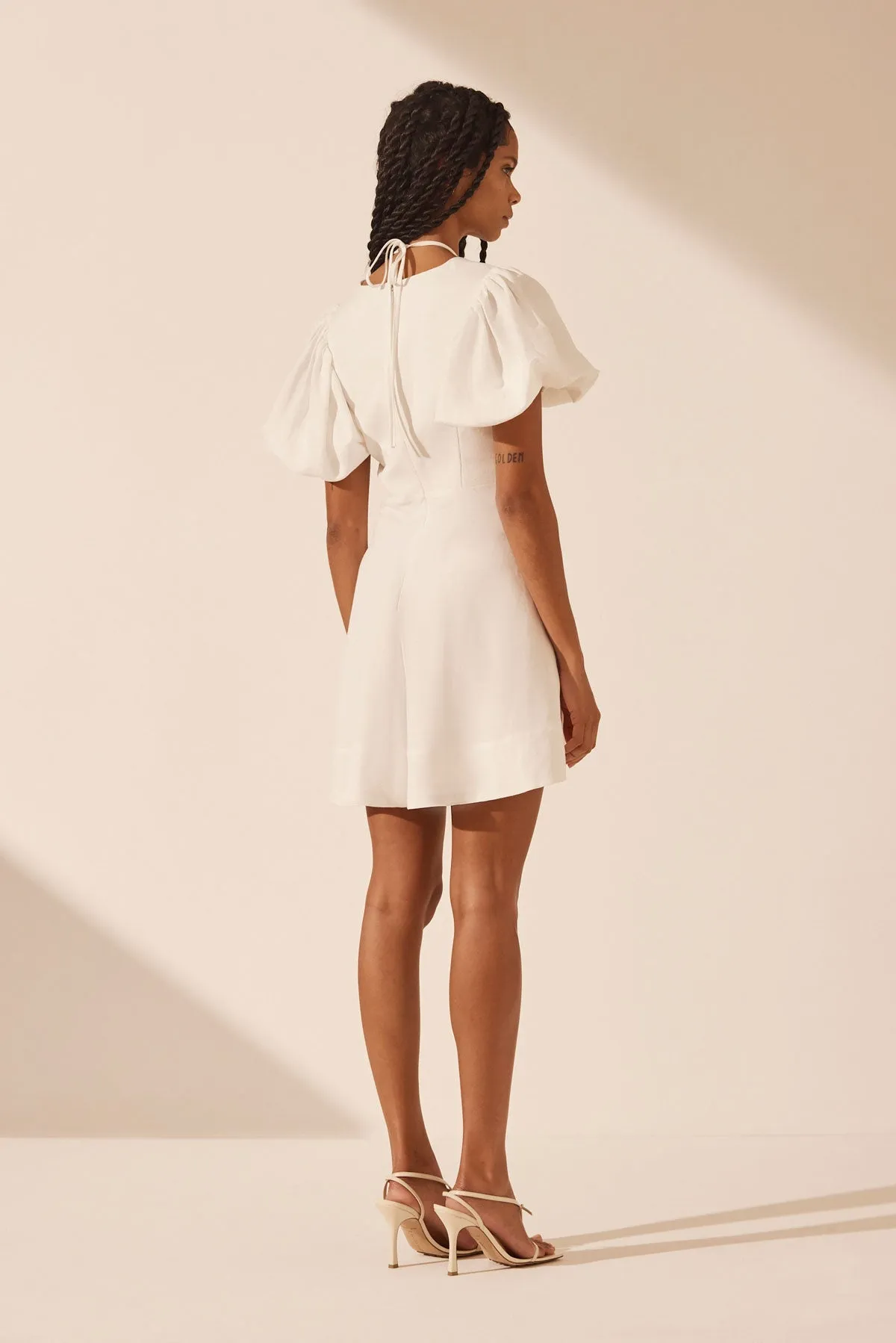 BLANC LINEN RUCHED KEYHOLE MINI DRESS