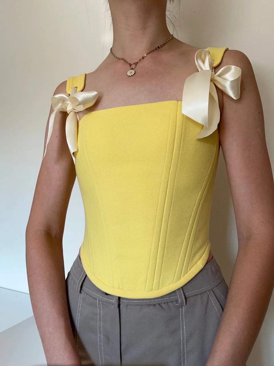 Lemon coloured Corset with shoulder straps, size 4/S/44