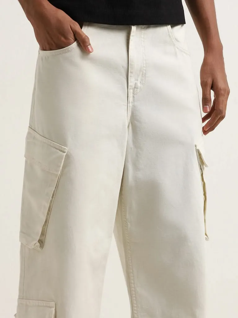 Nuon Off-White Mid Rise Relaxed Fit Jeans