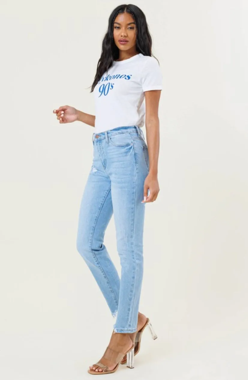 STRAIGHT LEG JEANS