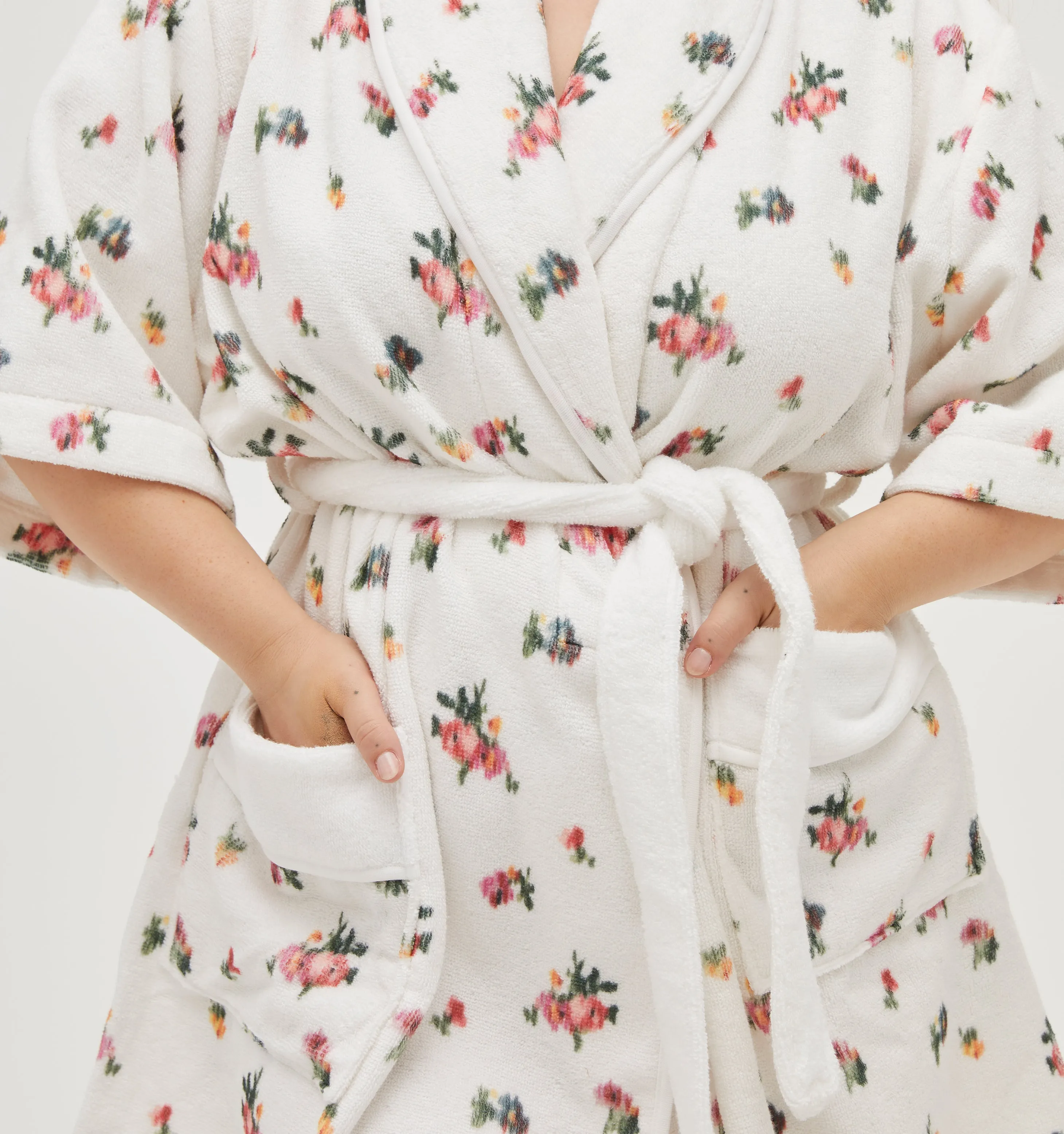 The Short Hotel Robe - Ivory Ikat Floral