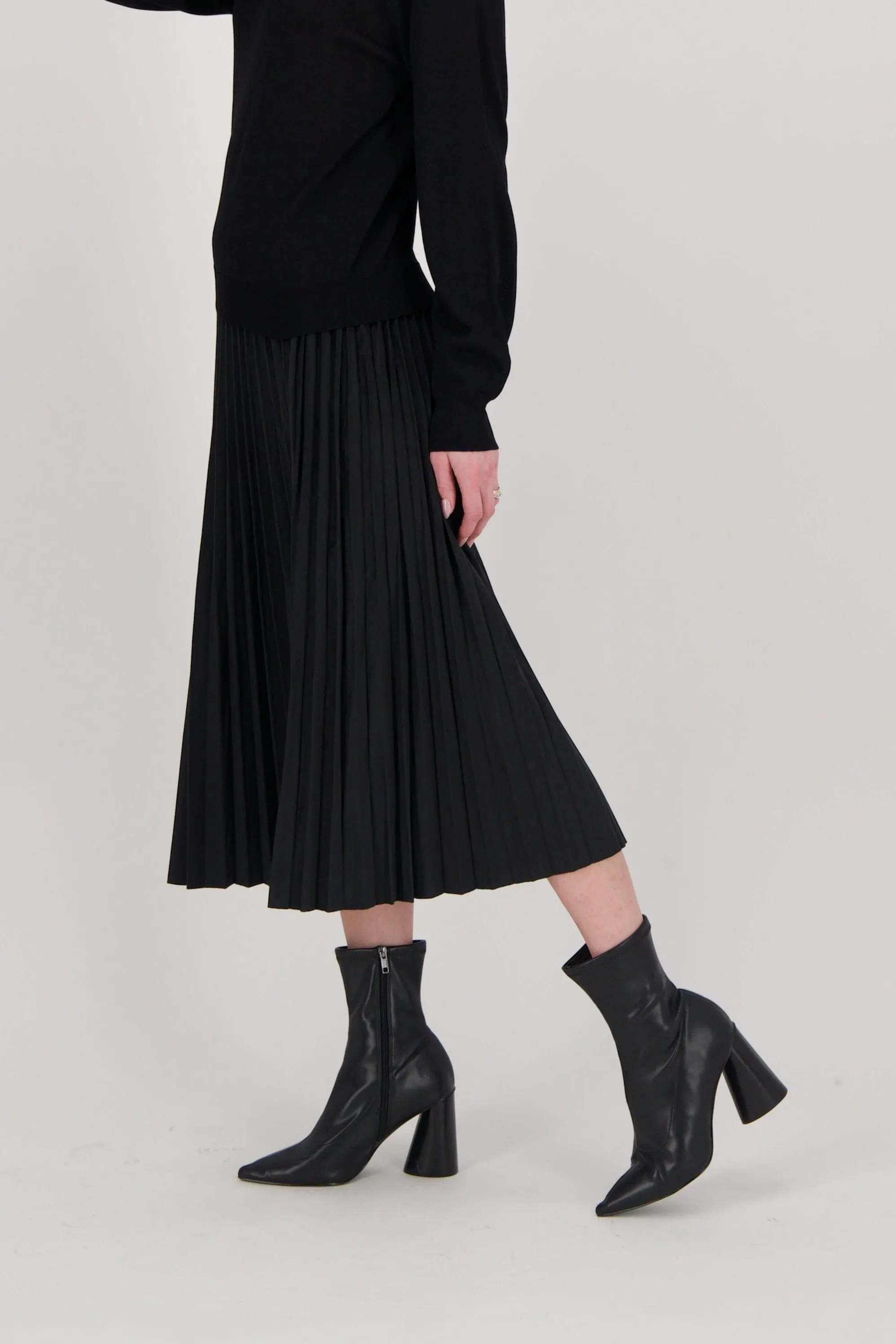 Velvet Pleated Skirt