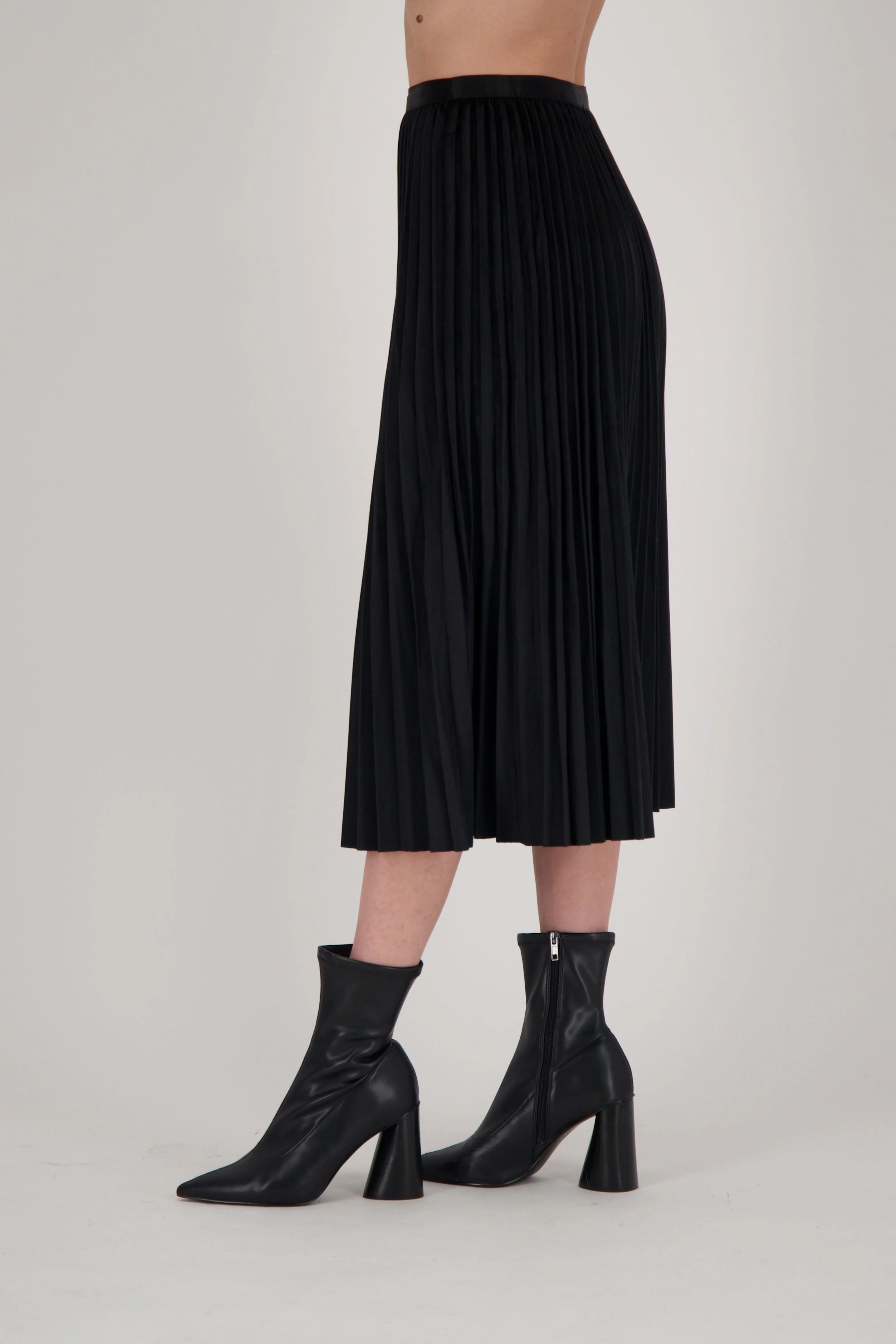 Velvet Pleated Skirt